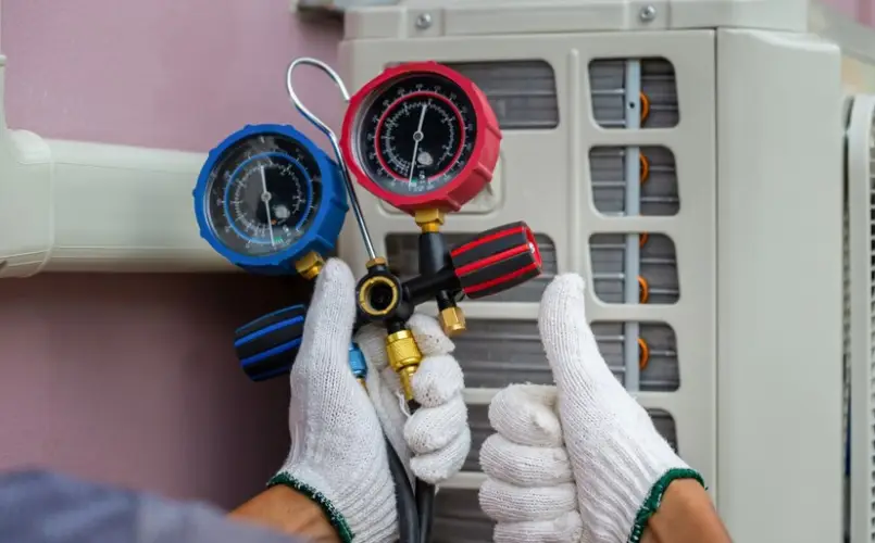 technician-man-giving-thumbs-up-repairman-fixing-air-conditioning-system_29315-489.jpg