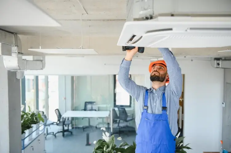 air-conditioner-install-ac-repair-service_255667-47359.jpg