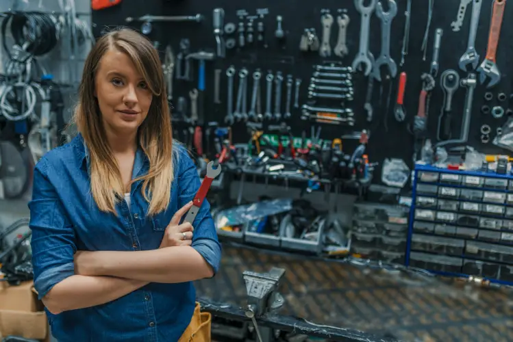 female-mechanic-auto-repair-shop.jpg