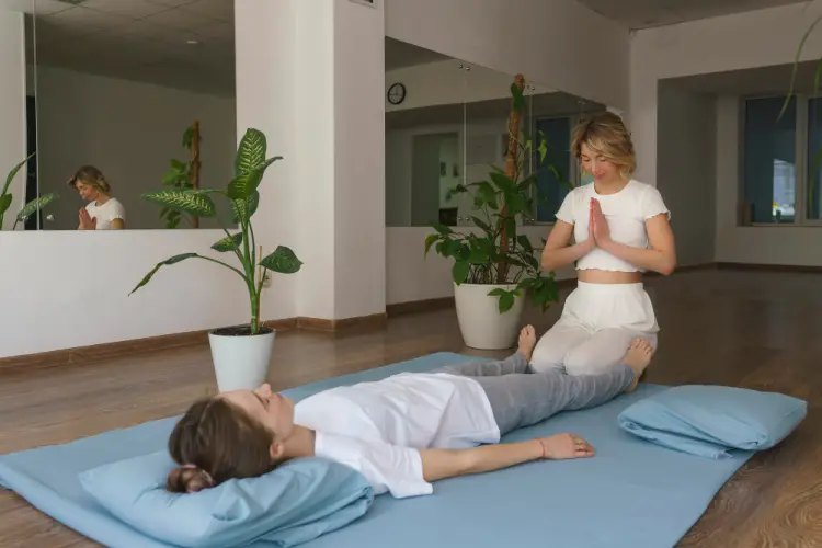 reiki-energy-healing-session-wellness-room.jpg