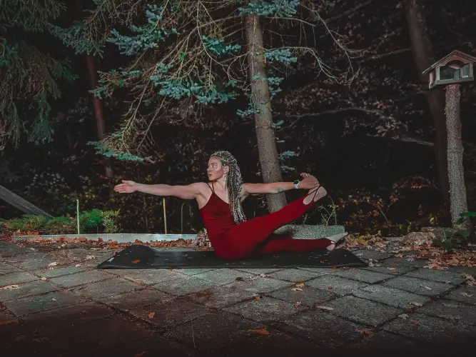nighttime-outdoor-yoga-session.jpg