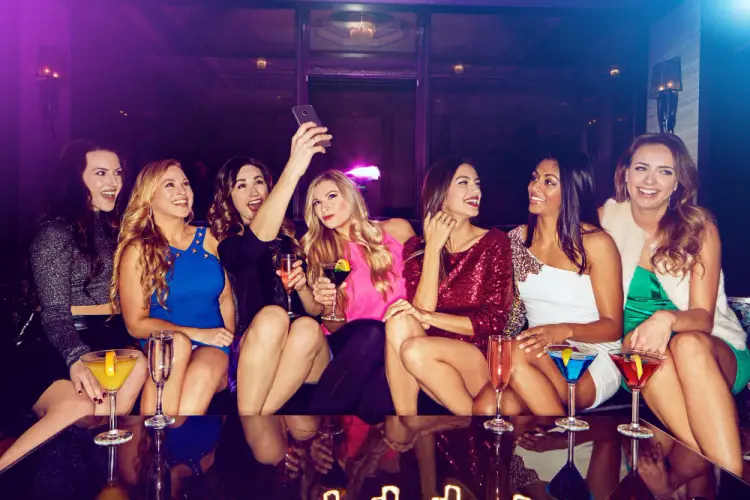 women-dressed-up-night-out.jpg