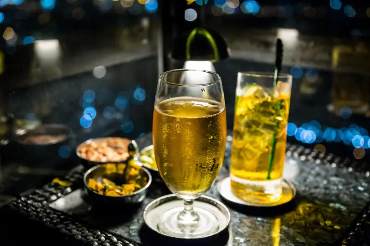 cocktails-drinks-night-view.jpg