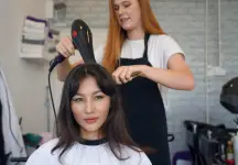 Salon 8 business