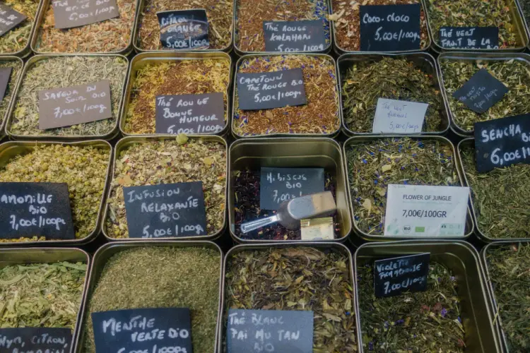 variety-of-loose-leaf-herbal-teas-in-metal-tins.jpg