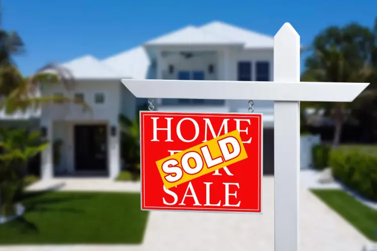 luxury-home-sold-sign.jpg