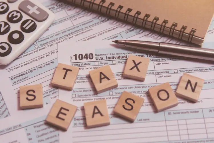 tax-season-letters-on-us-tax-form-1040.jpg