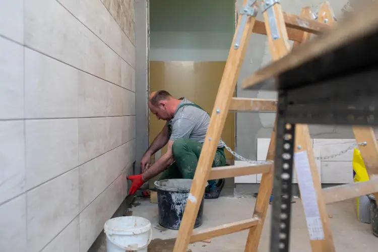 painting-and-renovation-equipment.jpg