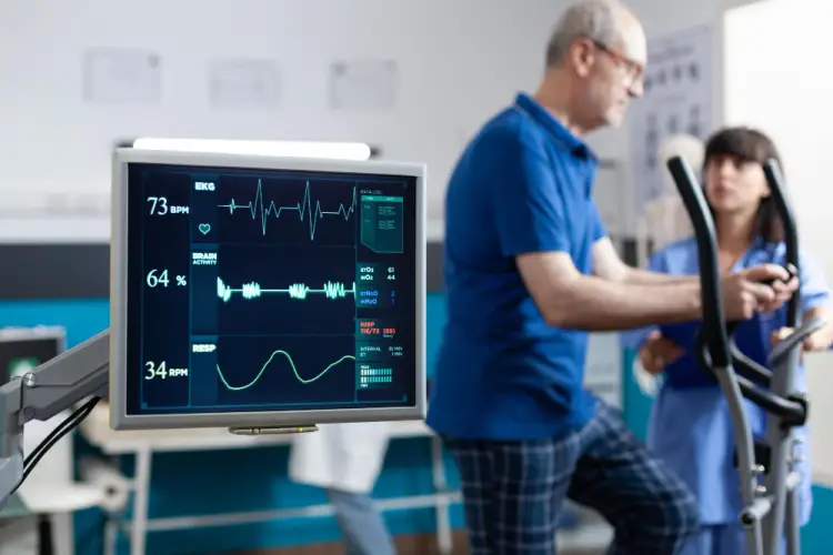 ekg-monitor-in-heart-health-consultation-room.jpg