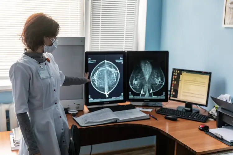 female-radiologist-analyzing-mri-brain-scan.jpg