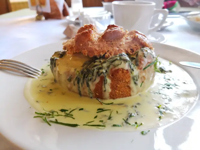 creamed-spinach-sourdough-breakfast-dish.jpg