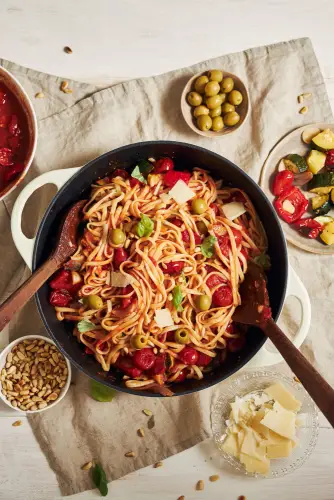 spaghetti_with_green_olives_and_parmesan.jpg