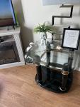 Glass end table - Furniture listing in Pensacola