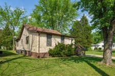 Great Opportunity: 3BR Home on Double Lot with Endless Potential - photo 2 / 6