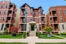 Investor Alert! Chicago, IL 4-Bed Condo in Bronzeville - Homes for Sale listing in Chicago