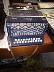 Antique 1950 Silvaro Musical Accordion - photo 2 / 3