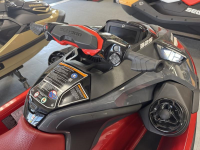 Sea-Doo RXT-X 325 – Manta Green / Fiery Red - photo 5 / 5