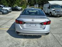 2024 Nissan Altima 2.5 SV Sedan 4D - photo 4 / 6