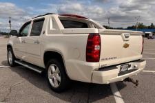 Cars & Bids Nav 2013 Chevrolet Avalanche LTZ Black Diamond 4x4  Watch - photo 3 / 5