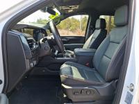2025 GMC Yukon AT4 4dr SUV 4WD (5.3L 8cyl 10A) - photo 5 / 6