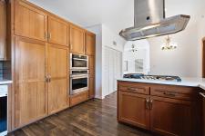 Exquisite 3-bedroom, 3-bathroom hillside home offers 1,642 sqft. - photo 2 / 6